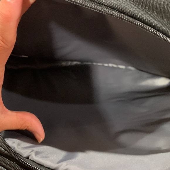 Case Logic computer backpack, never used - Picture 5 of 8